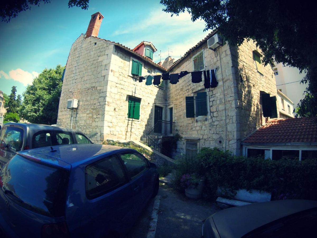 Happy Sun Hotel Split Bagian luar foto