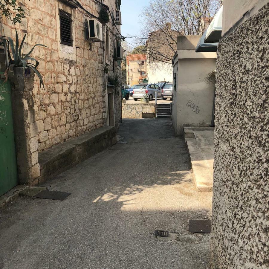 Happy Sun Hotel Split Bagian luar foto